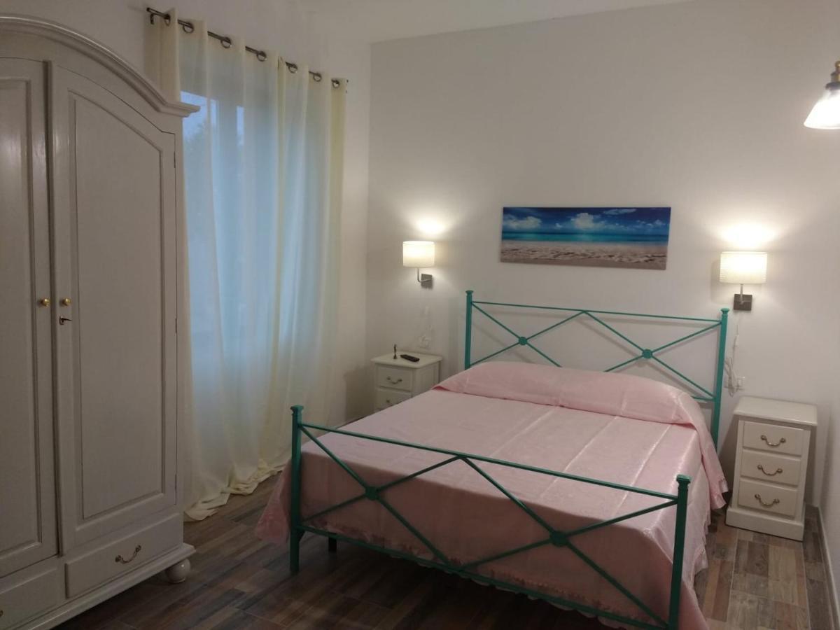 B&B Le Isole Сан-Теодоро Экстерьер фото