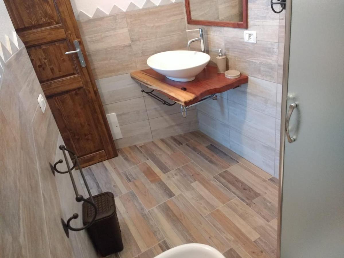 B&B Le Isole Сан-Теодоро Экстерьер фото