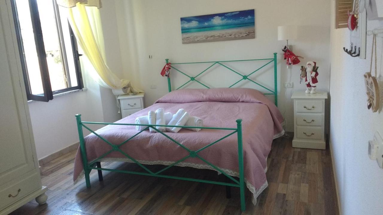 B&B Le Isole Сан-Теодоро Экстерьер фото