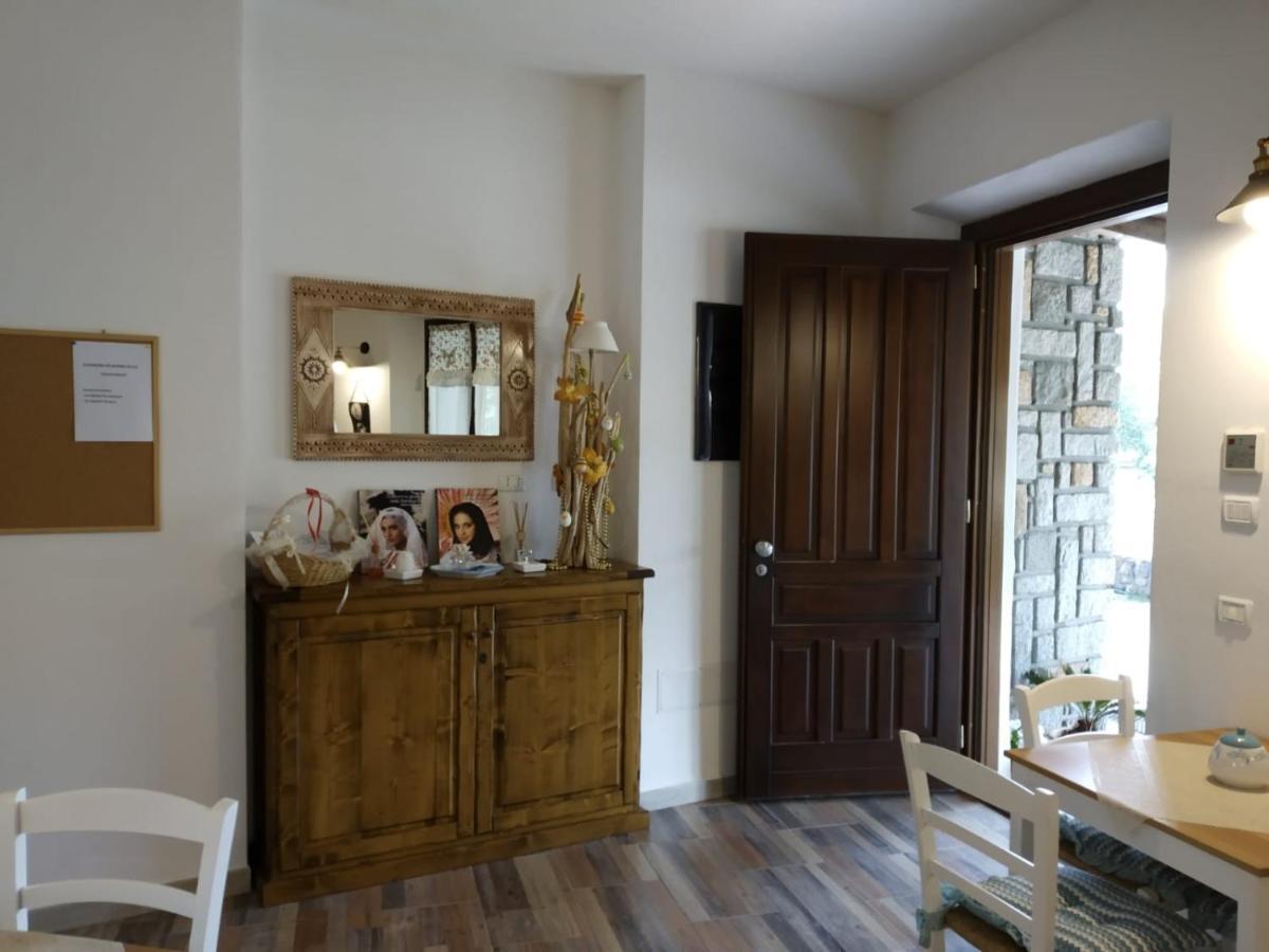 B&B Le Isole Сан-Теодоро Экстерьер фото