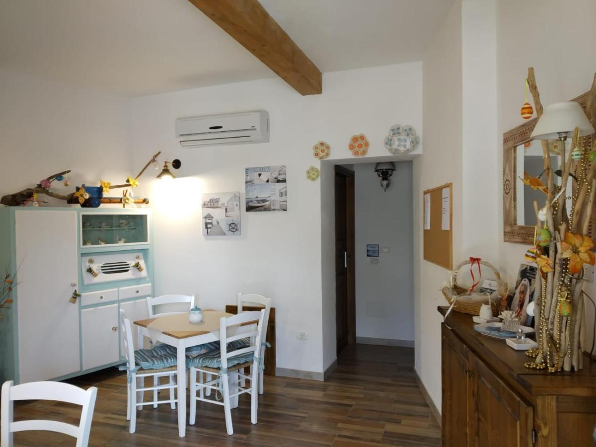 B&B Le Isole Сан-Теодоро Экстерьер фото